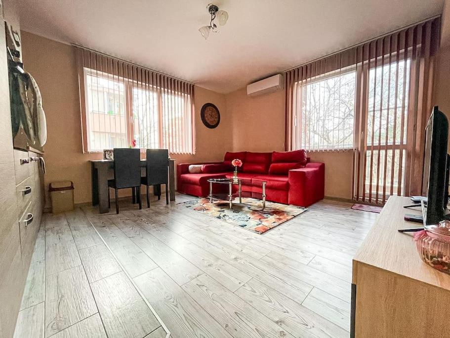Modern & Bright 1Bd Apartment Near Main Square Plovdiv Exterior photo