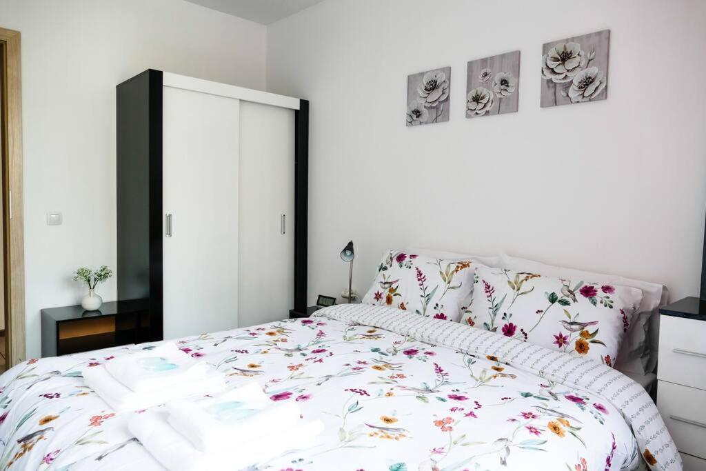 Modern & Bright 1Bd Apartment Near Main Square Plovdiv Exterior photo